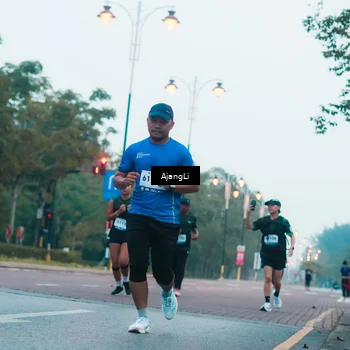 Runner Photo 8263766