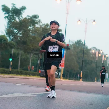Runner Photo 8263878
