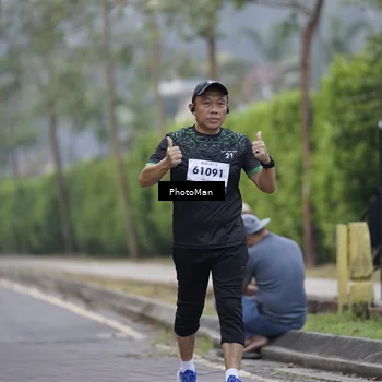 Runner Photo 8263896