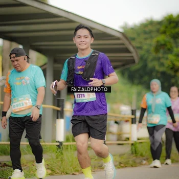 Runner Photo 8264022