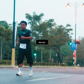 Runner Photo 8264030