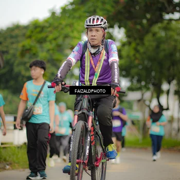 Runner Photo 8264048