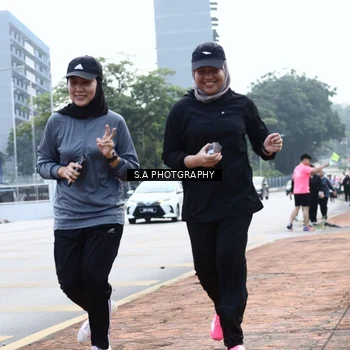 Runner Photo 8264084