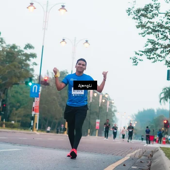 Runner Photo 8264100