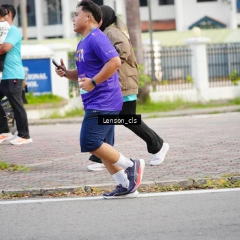 Runner Photo 8264216