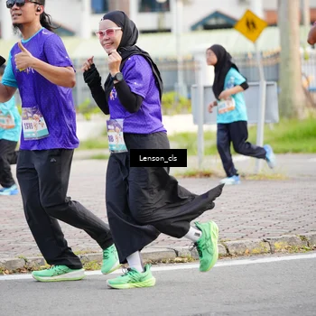 Runner Photo 8264241