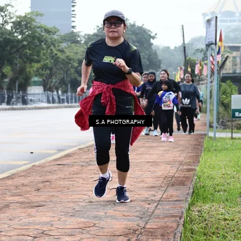 Runner Photo 8264324