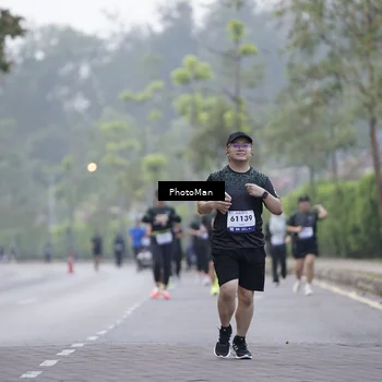 Runner Photo 8264420