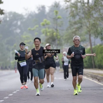 Runner Photo 8264641