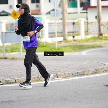 Runner Photo 8264656
