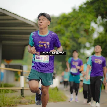 Runner Photo 8264660