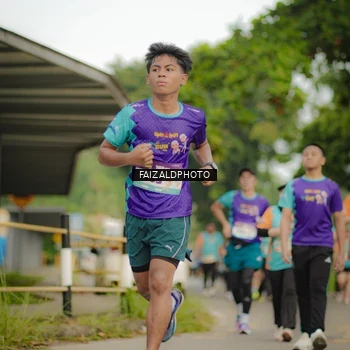 Runner Photo 8264680