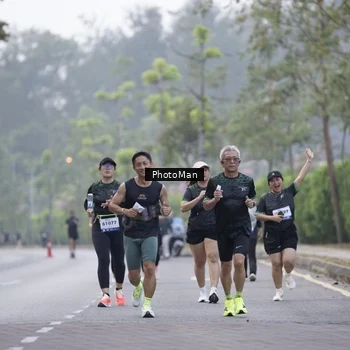 Runner Photo 8264710