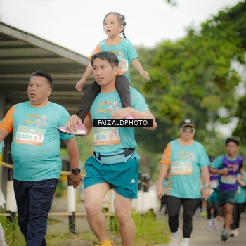 Runner Photo 8264713