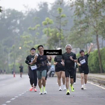 Runner Photo 8264848