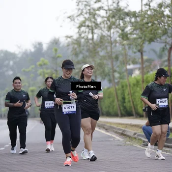 Runner Photo 8264999