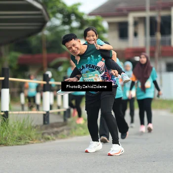 Runner Photo 8265001