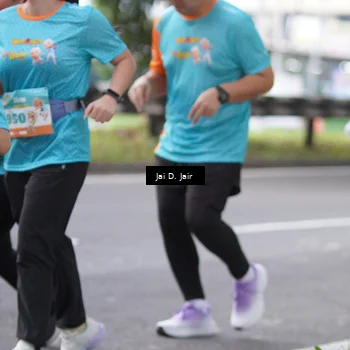 Runner Photo 8265002