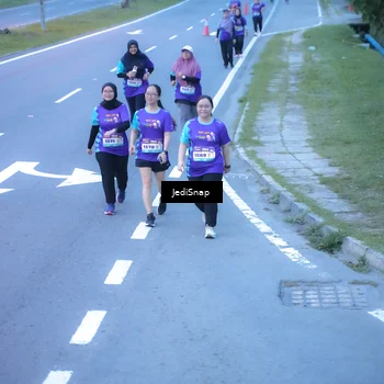 Runner Photo 8265058