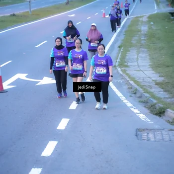Runner Photo 8265078