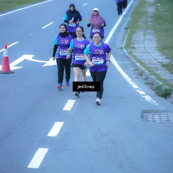 Runner Photo 8265162