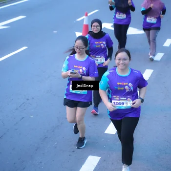 Runner Photo 8265204