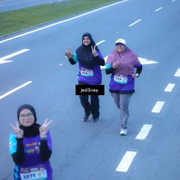 Runner Photo 8265242