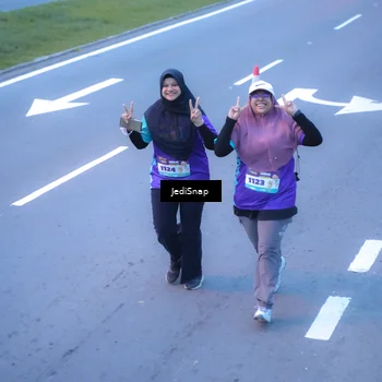 Runner Photo 8265262