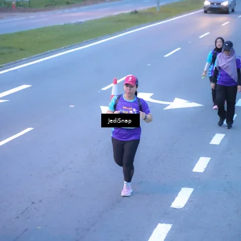 Runner Photo 8265273