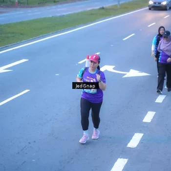 Runner Photo 8265314