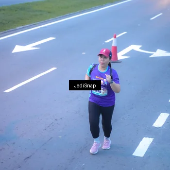 Runner Photo 8265323