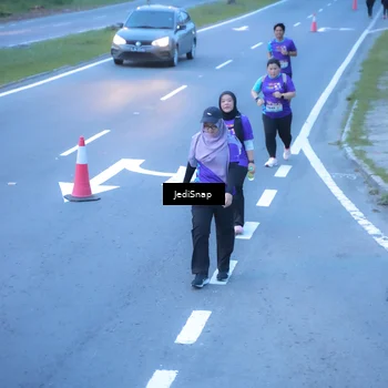Runner Photo 8265350