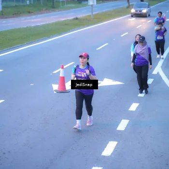 Runner Photo 8265358