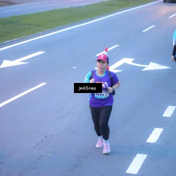 Runner Photo 8265420