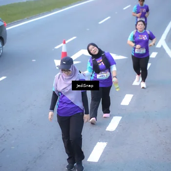 Runner Photo 8265447