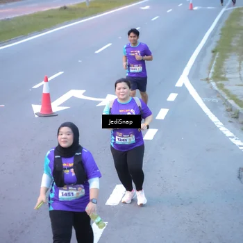 Runner Photo 8265512