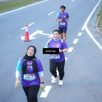 Runner Photo 8265535