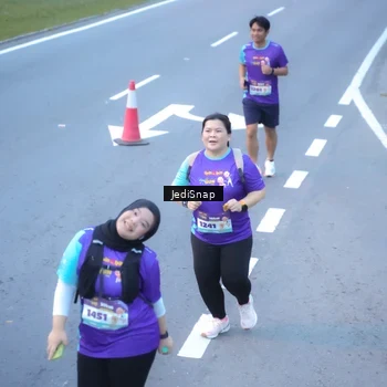 Runner Photo 8265536
