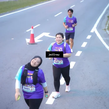 Runner Photo 8265562