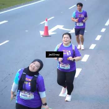 Runner Photo 8265572