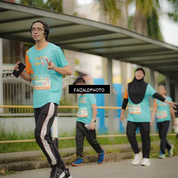Runner Photo 8265595