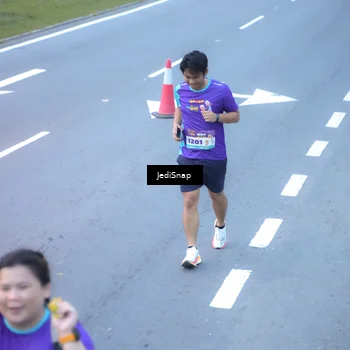 Runner Photo 8265607