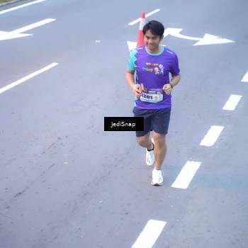 Runner Photo 8265640