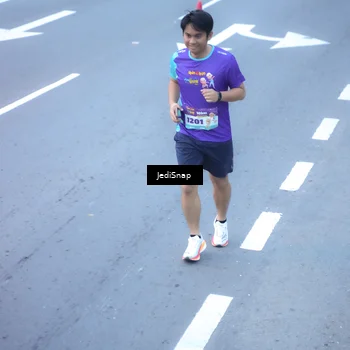 Runner Photo 8265643