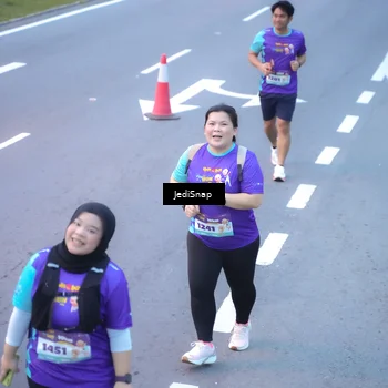 Runner Photo 8265710