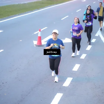 Runner Photo 8265781