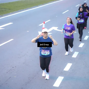 Runner Photo 8265813
