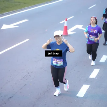 Runner Photo 8265869