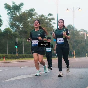 Runner Photo 8265874