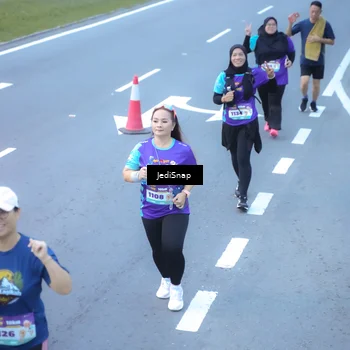 Runner Photo 8265881